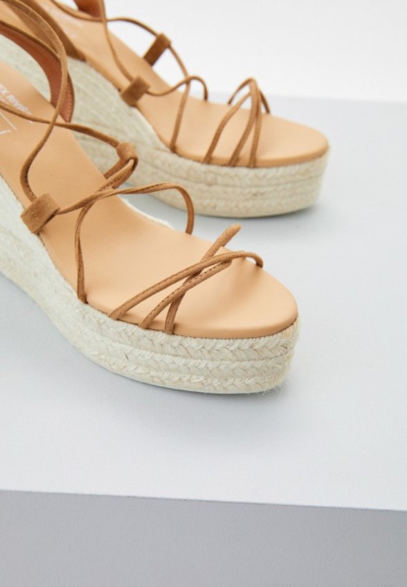 Босоножки Manebi