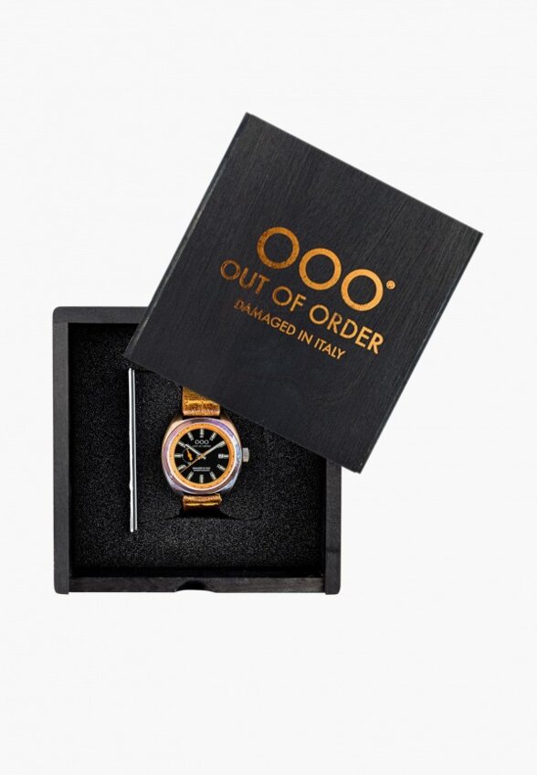 Часы Out of Order