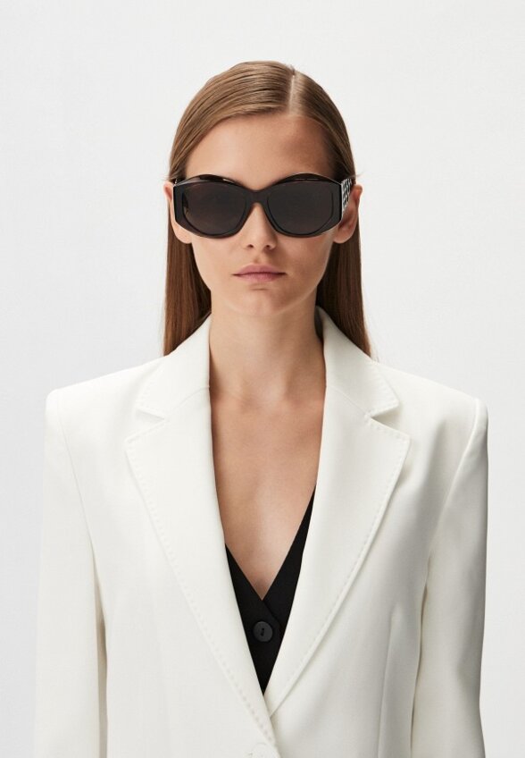 Очки солнцезащитные Chanel