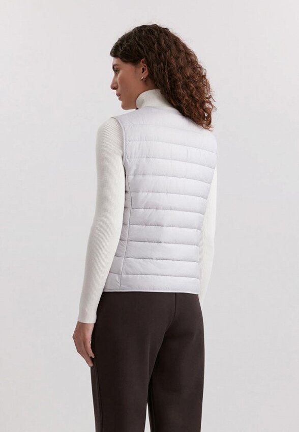 Жилет утепленный Baon