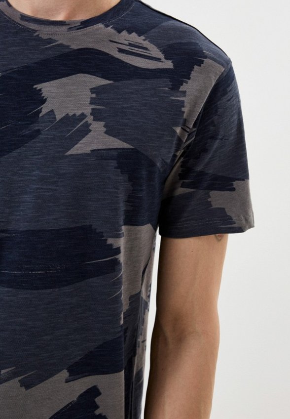 Футболка Colin's