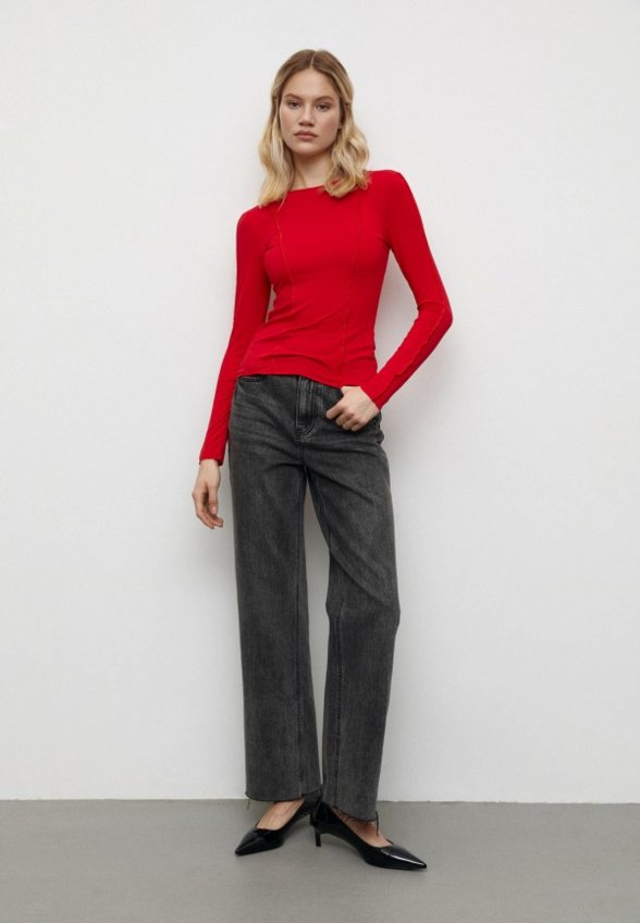 Лонгслив Charmstore