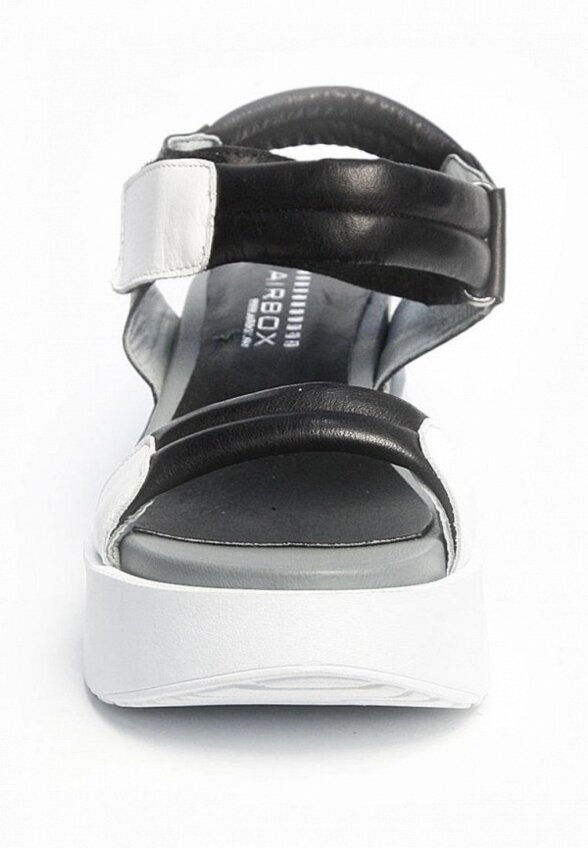 Босоножки Airbox