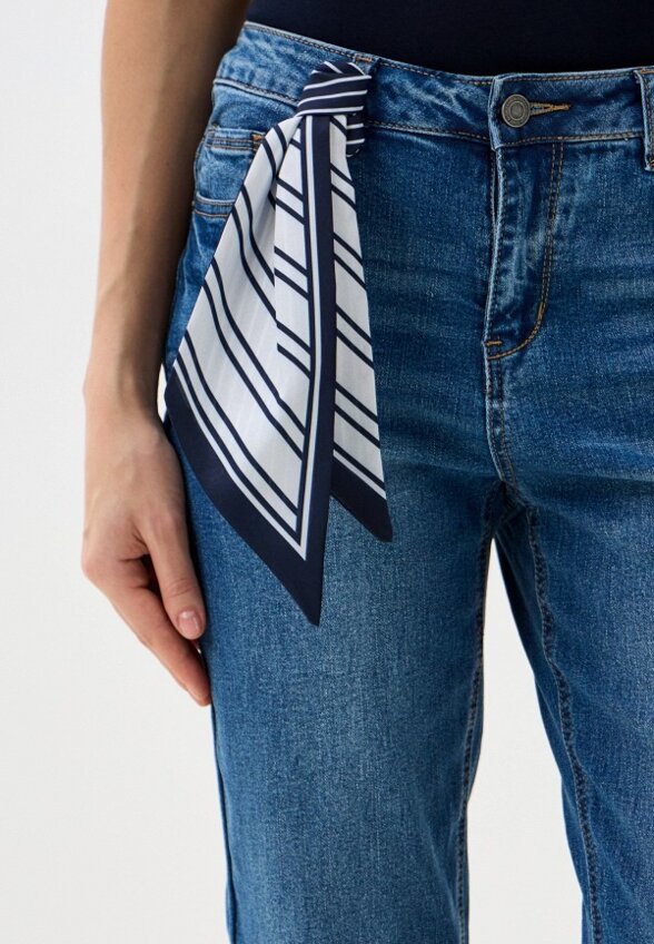 Джинсы и платок Zolla