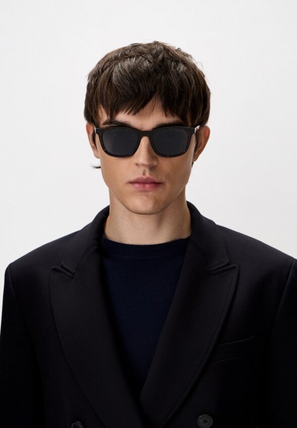 Очки солнцезащитные Prada