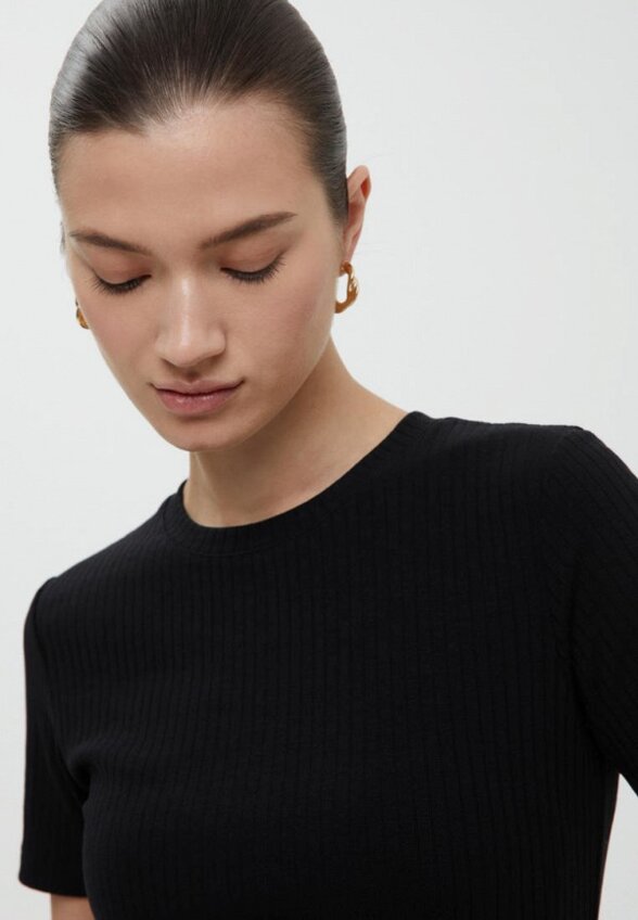 Футболка Finn Flare