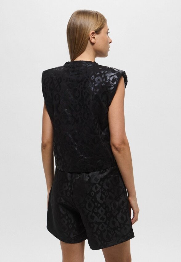 Футболка EA7