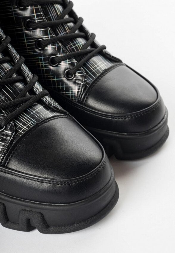 Ботинки Tikkago