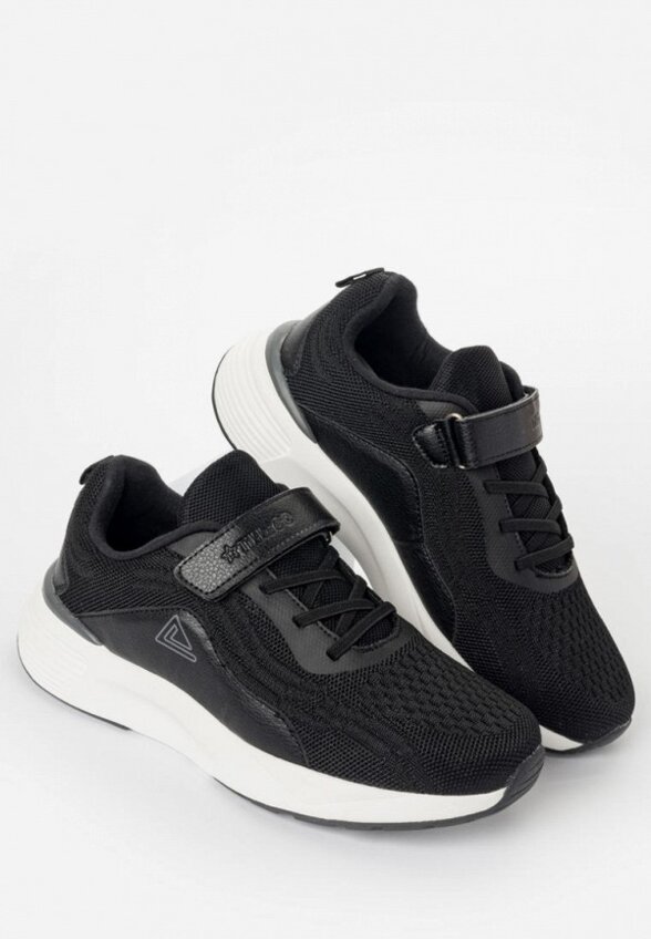 Кроссовки Tikkago