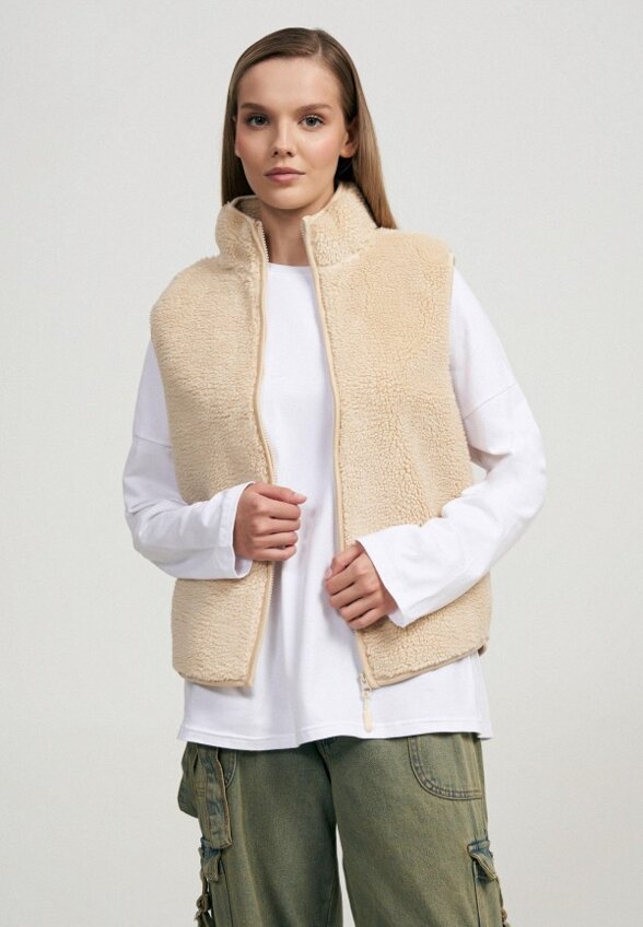 Жилет меховой Твое