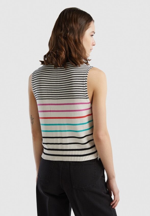 Жилет United Colors of Benetton