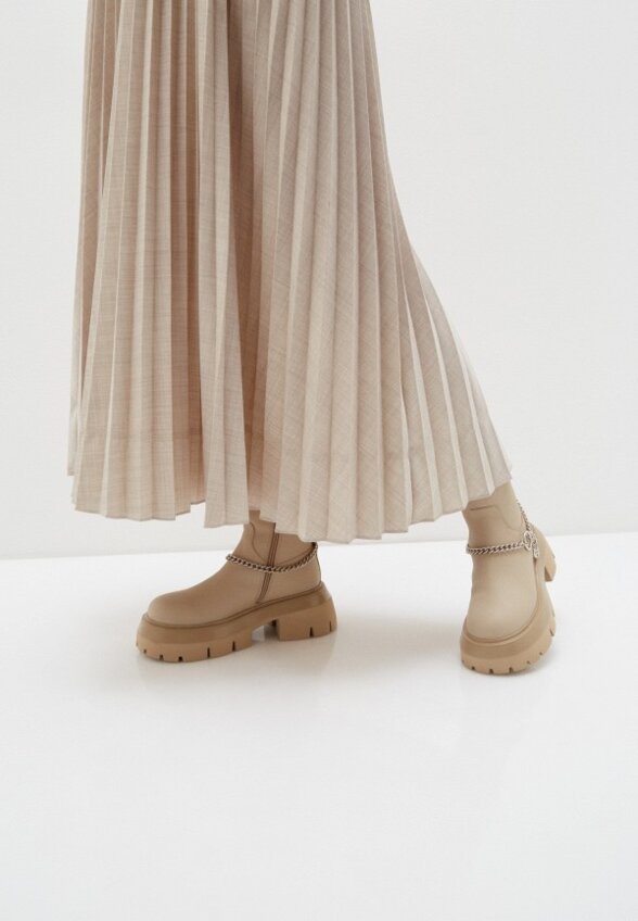 Полусапоги и цепочка Emanuele Gelmetti