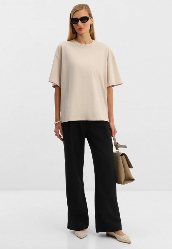 Футболка Nominee