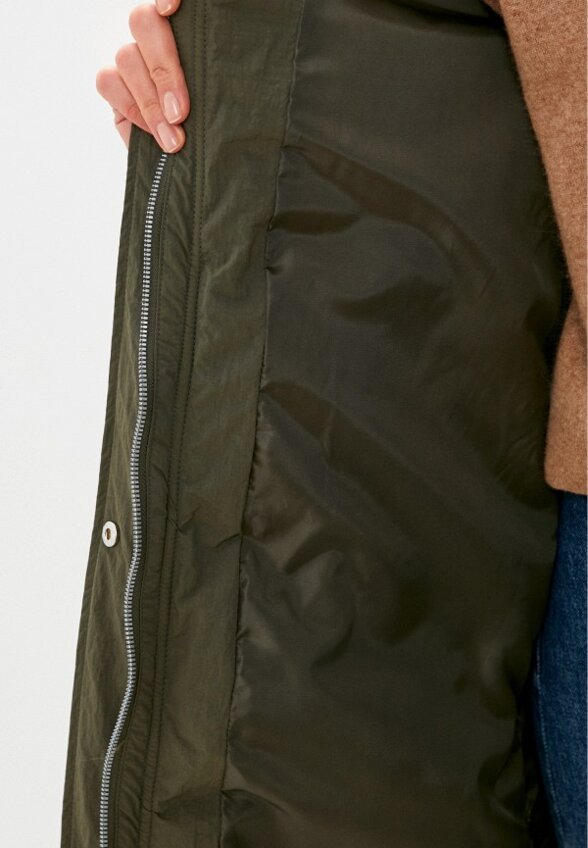 Пуховик Colin's