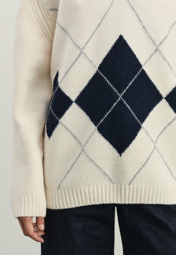 Пуловер Zarina