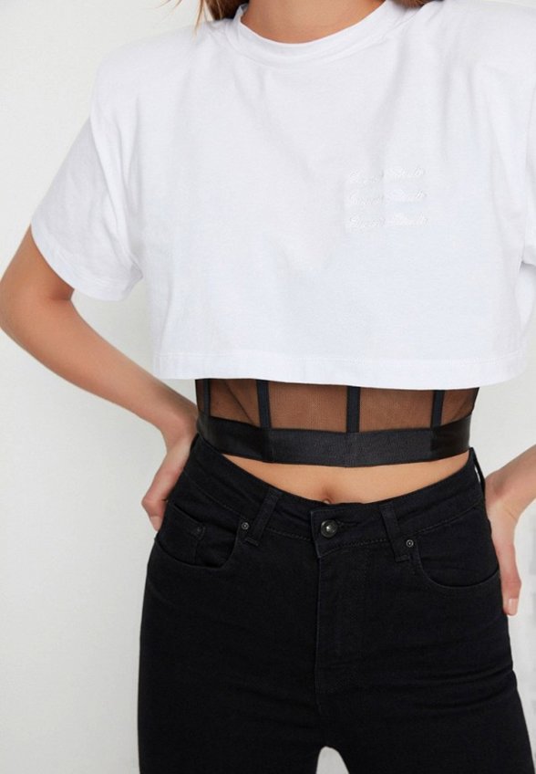 Футболка Trendyol