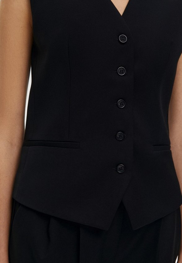 Жилет Charmstore