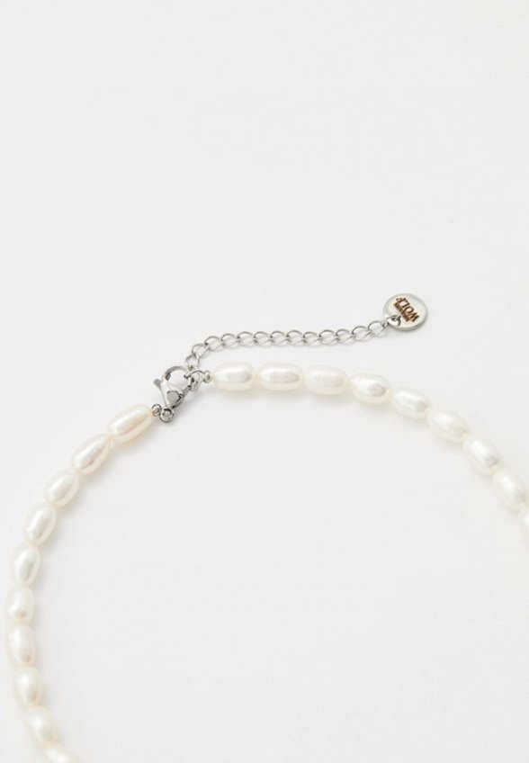 Бусы Mr&Mrs Wolf