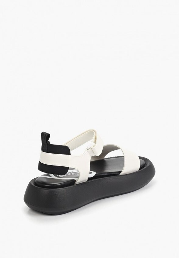 Сандалии Betsy