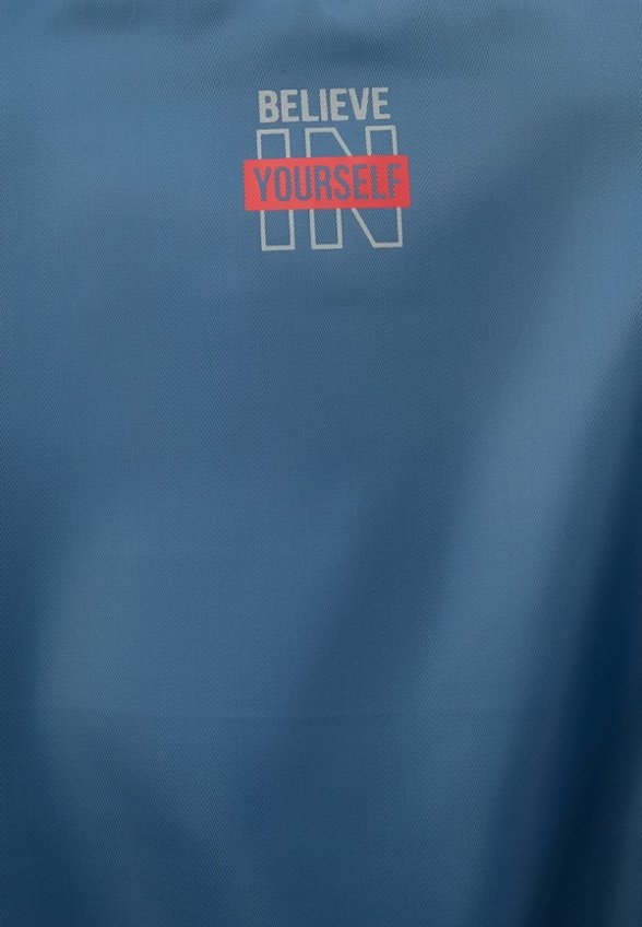 Куртка утепленная и брелок Smena