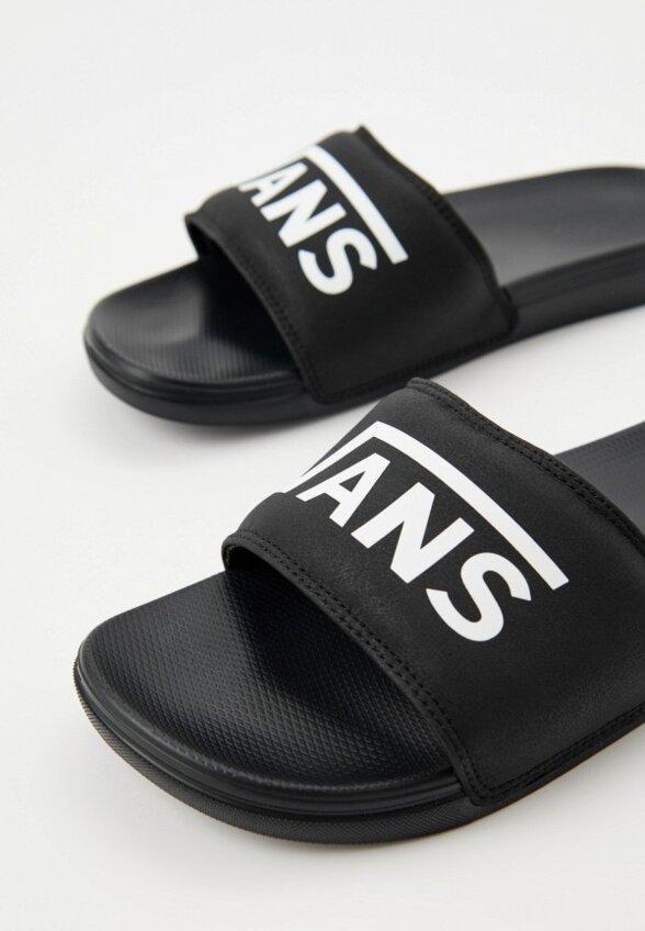 Сланцы Vans