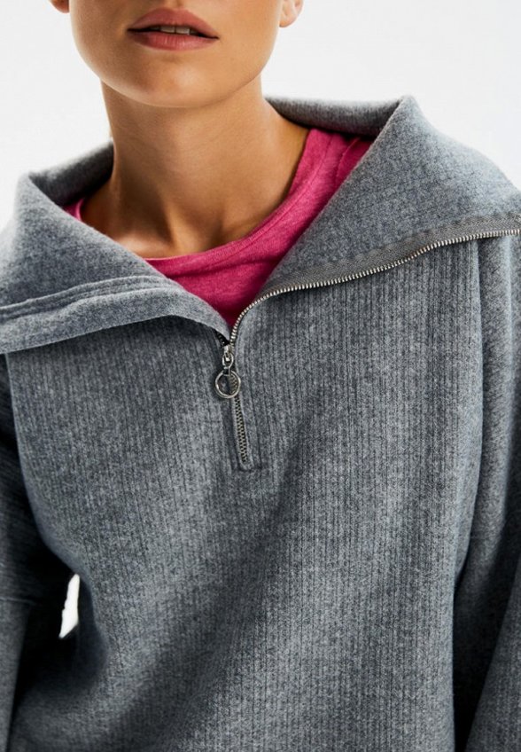 Свитер Leaf Clothes