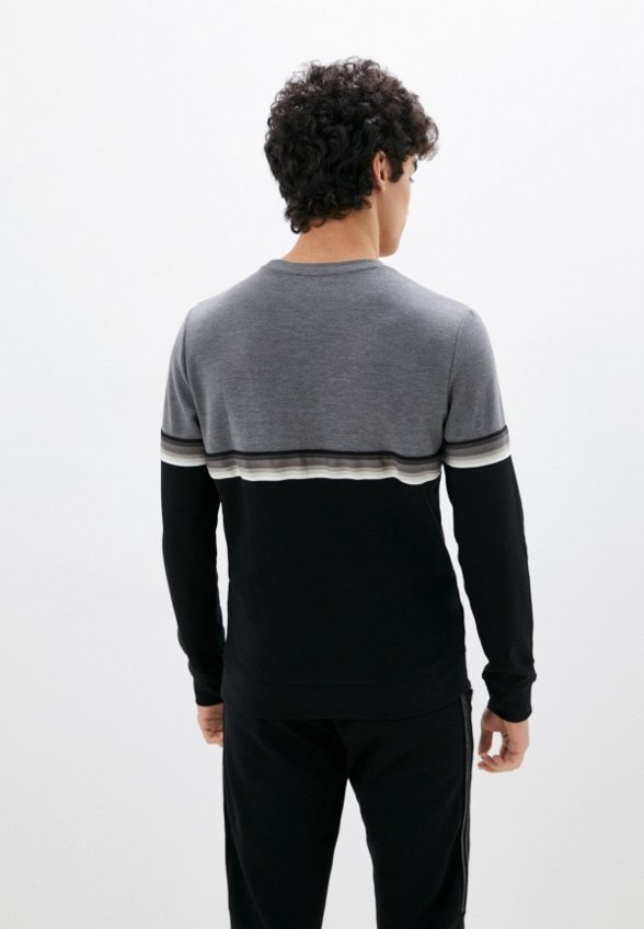 Свитшот Colin's