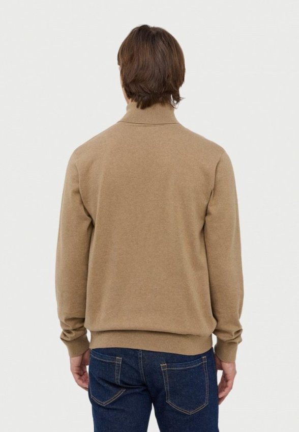 Водолазка Terranova