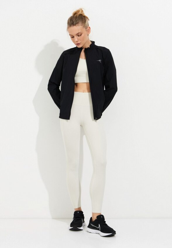 Ветровка Diadora