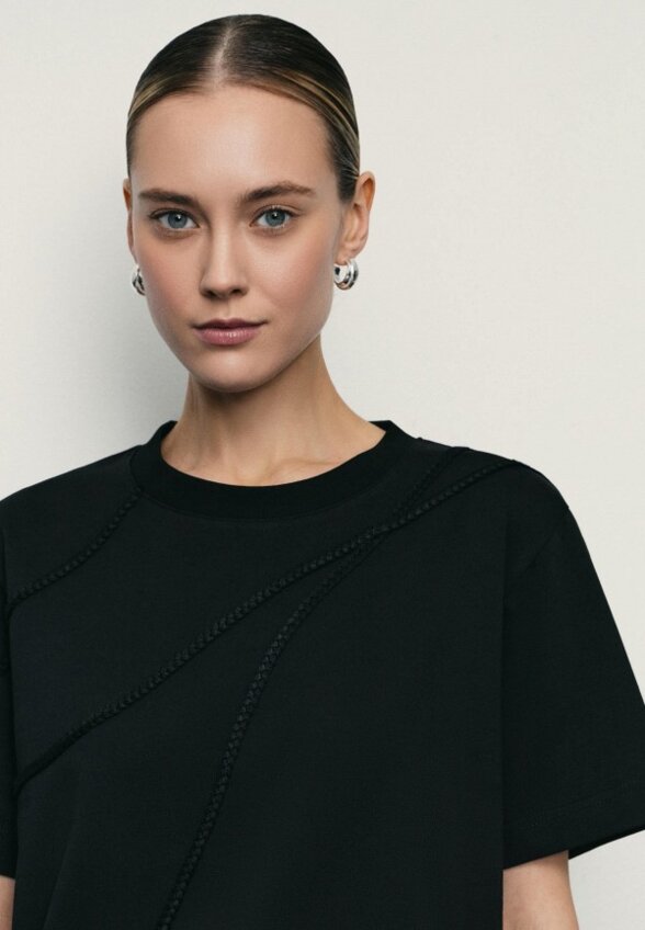 Футболка Zarina