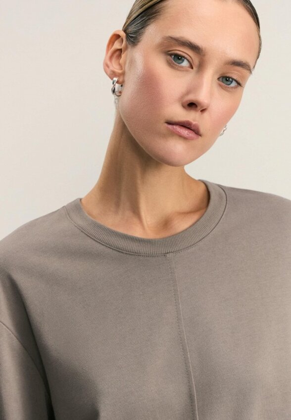 Лонгслив Zarina