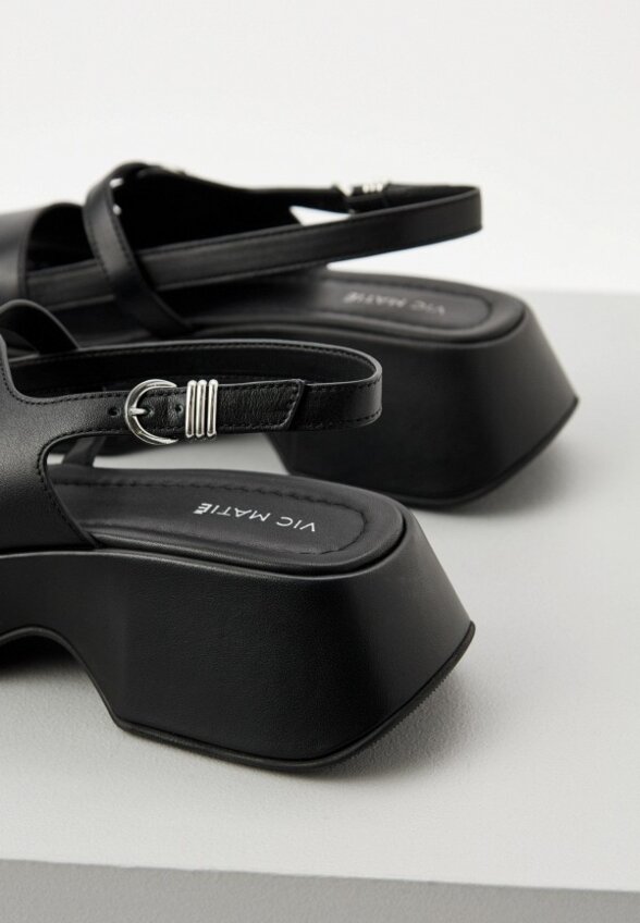 Сандалии Vic Matie