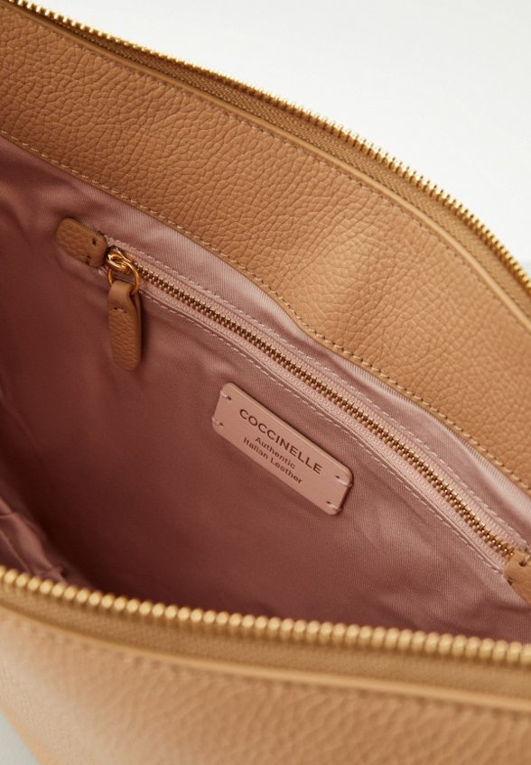 Сумка Coccinelle