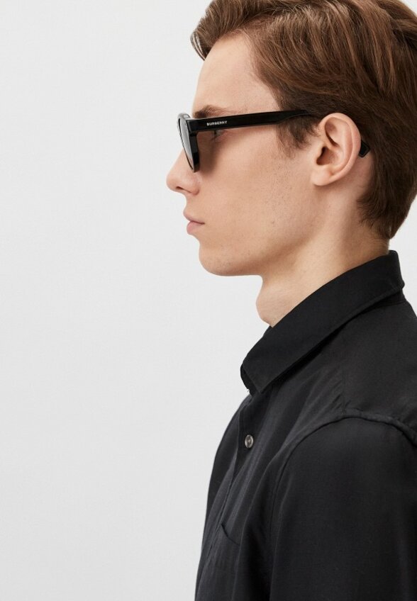 Очки солнцезащитные Burberry