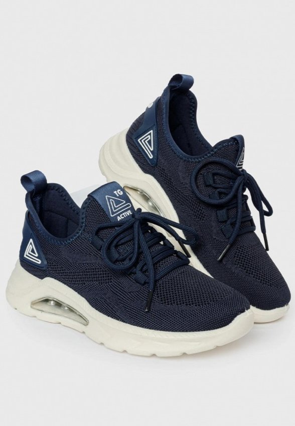 Кроссовки Tikkago