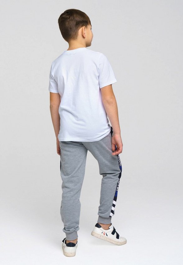 Куртка, футболка и брюки PlayToday