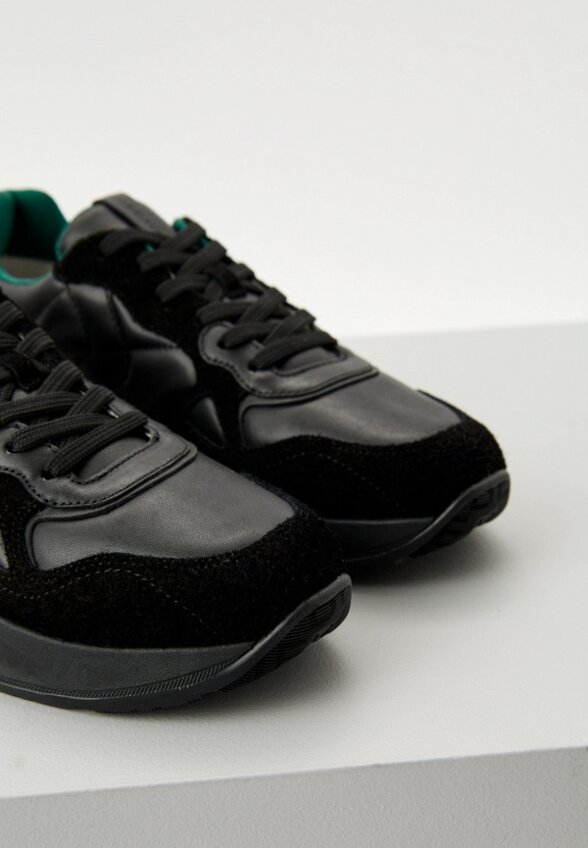 Кроссовки Voile Blanche