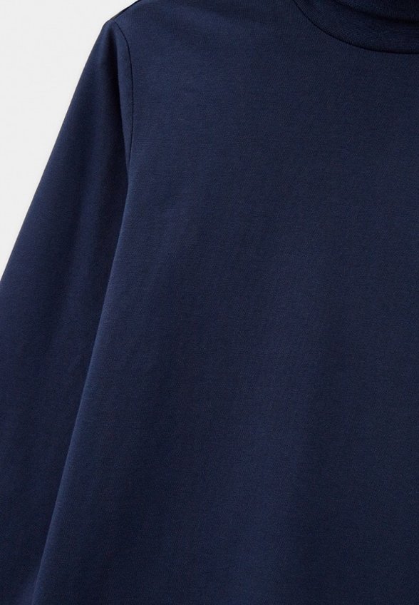 Водолазка Pelican