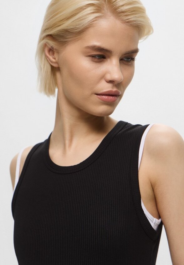 Майка Calvin Klein