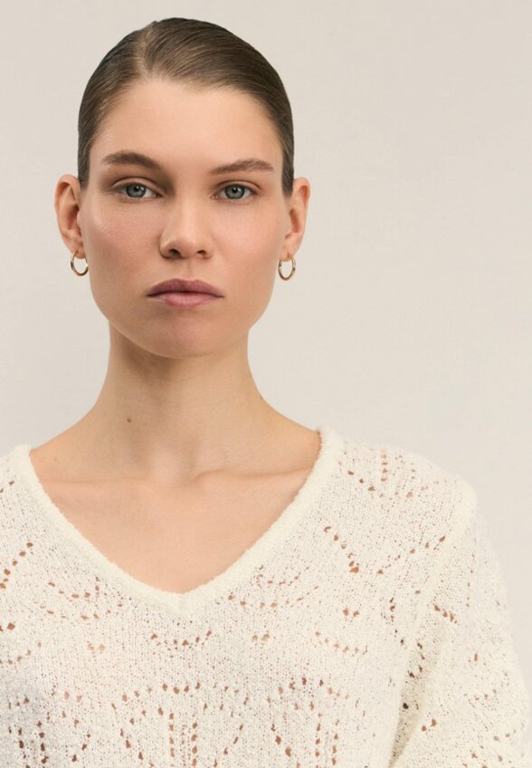 Пуловер Zarina