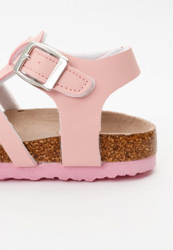 Сандалии Tikkago