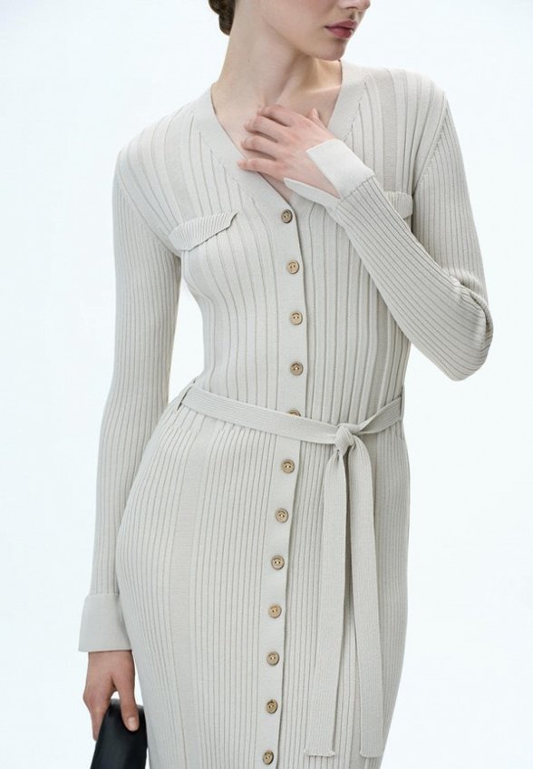 Платье Brusnika