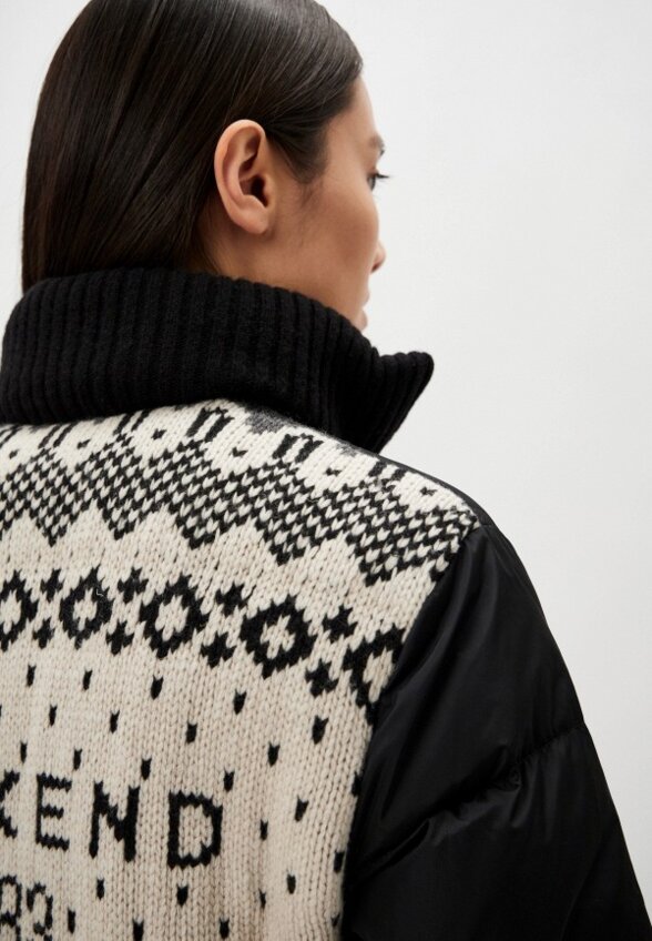 Пуховик Weekend Max Mara