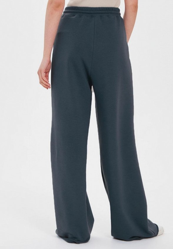 Брюки спортивные Le Role