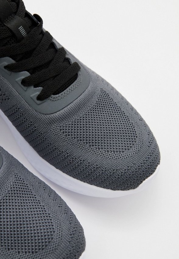 Кроссовки Peak