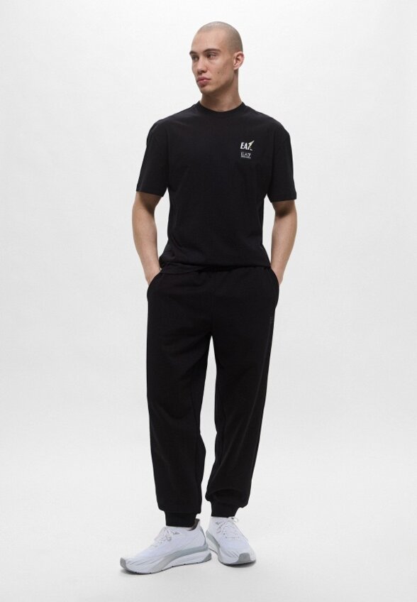 Футболка EA7