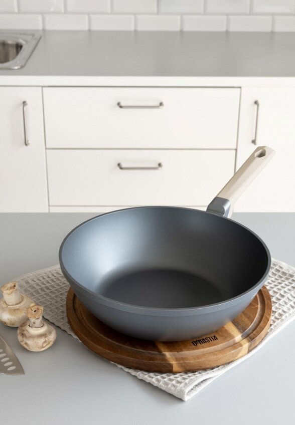 Сковорода DeNastia