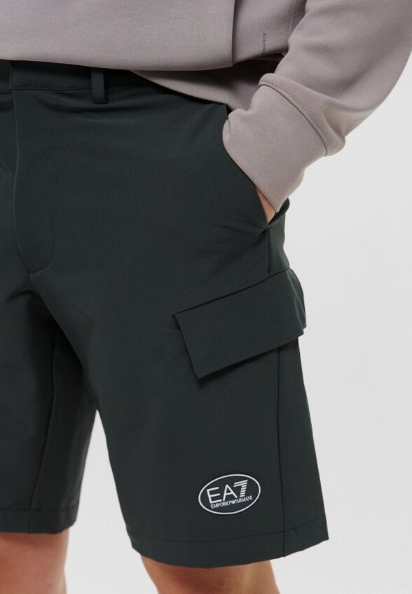 Шорты EA7