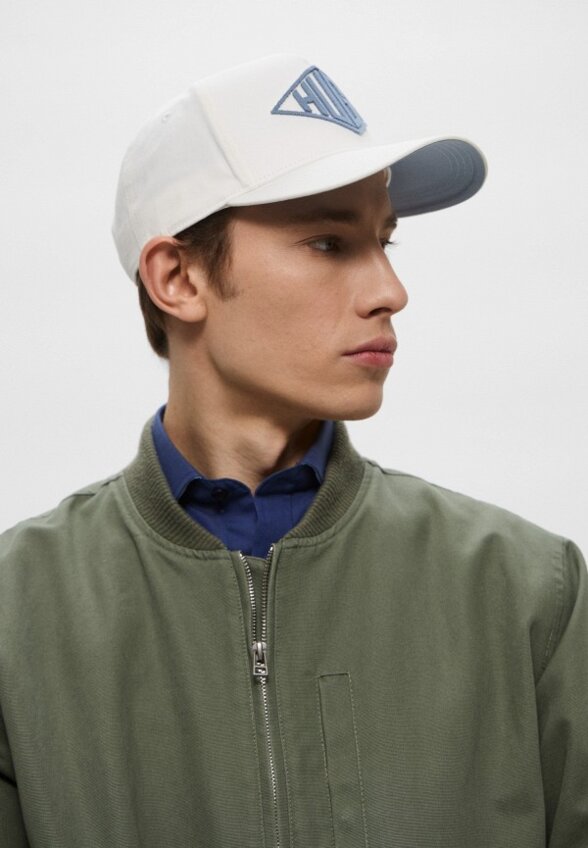 Бейсболка Hugo