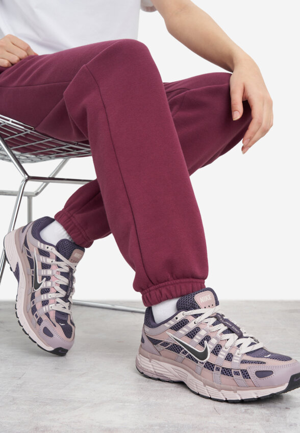 Кроссовки женские Nike P-6000 Se, Бежевый